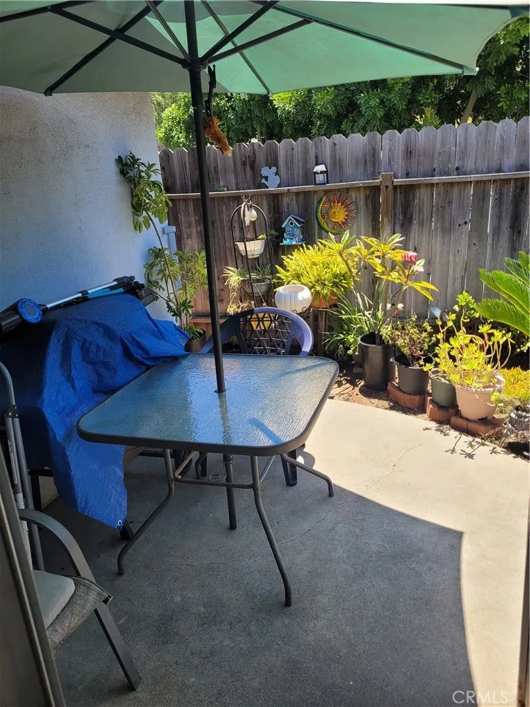 11063 Kibbins Stanton, CA 90680