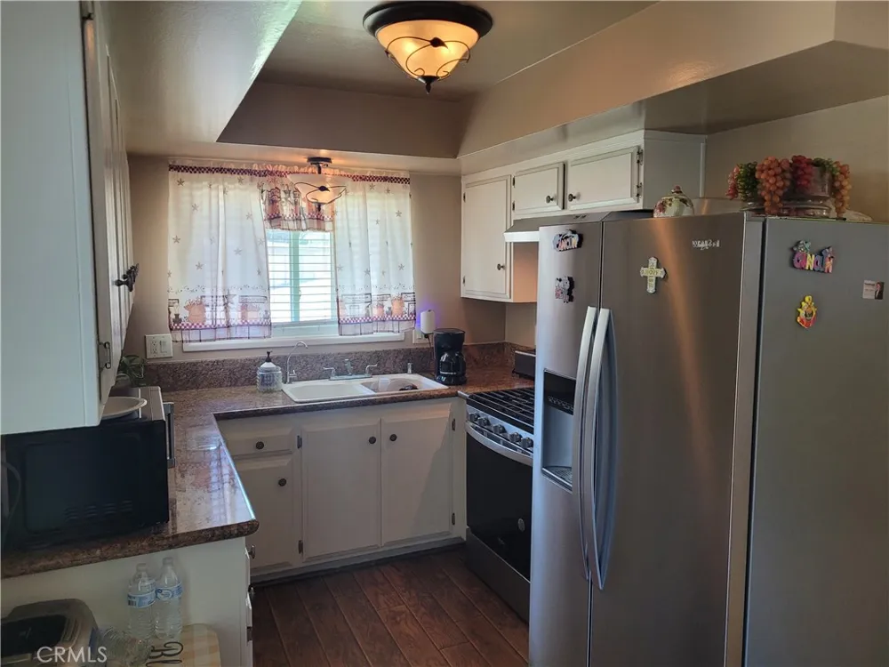 11063 Kibbins Stanton, CA 90680