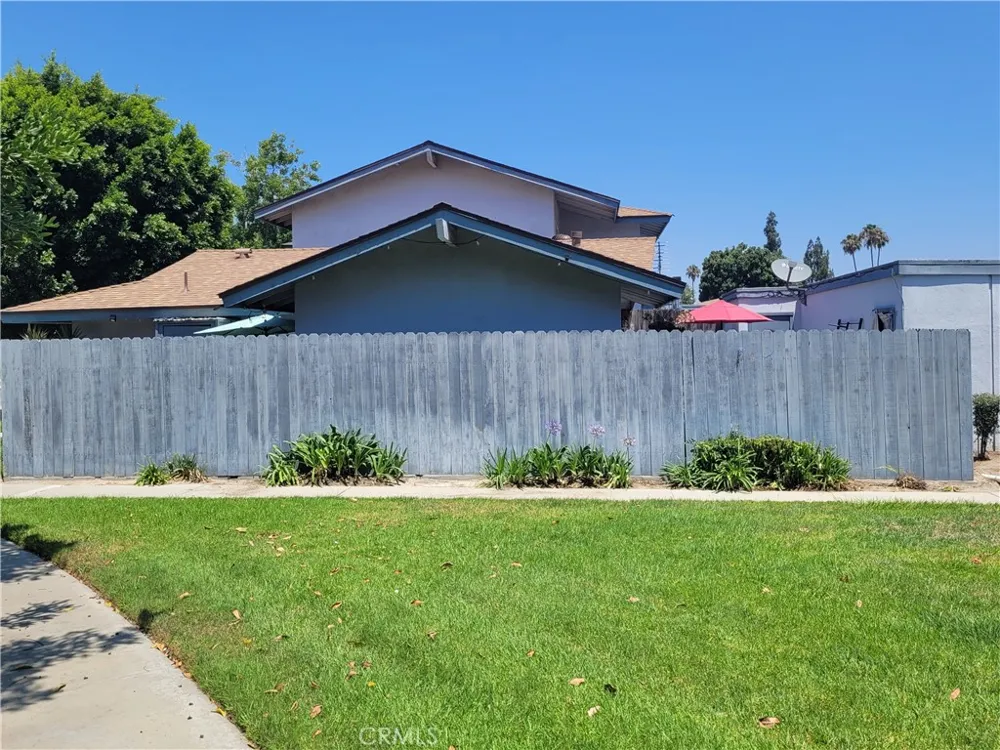 11063 Kibbins Stanton, CA 90680