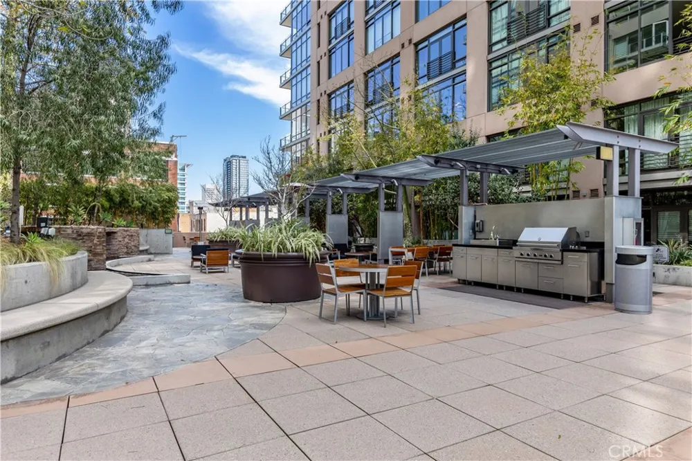 1100 S Hope #810 Los Angeles, CA 90015