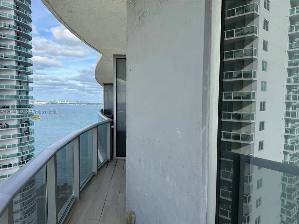 488 NE 18th St #2701 Miami, FL 33132