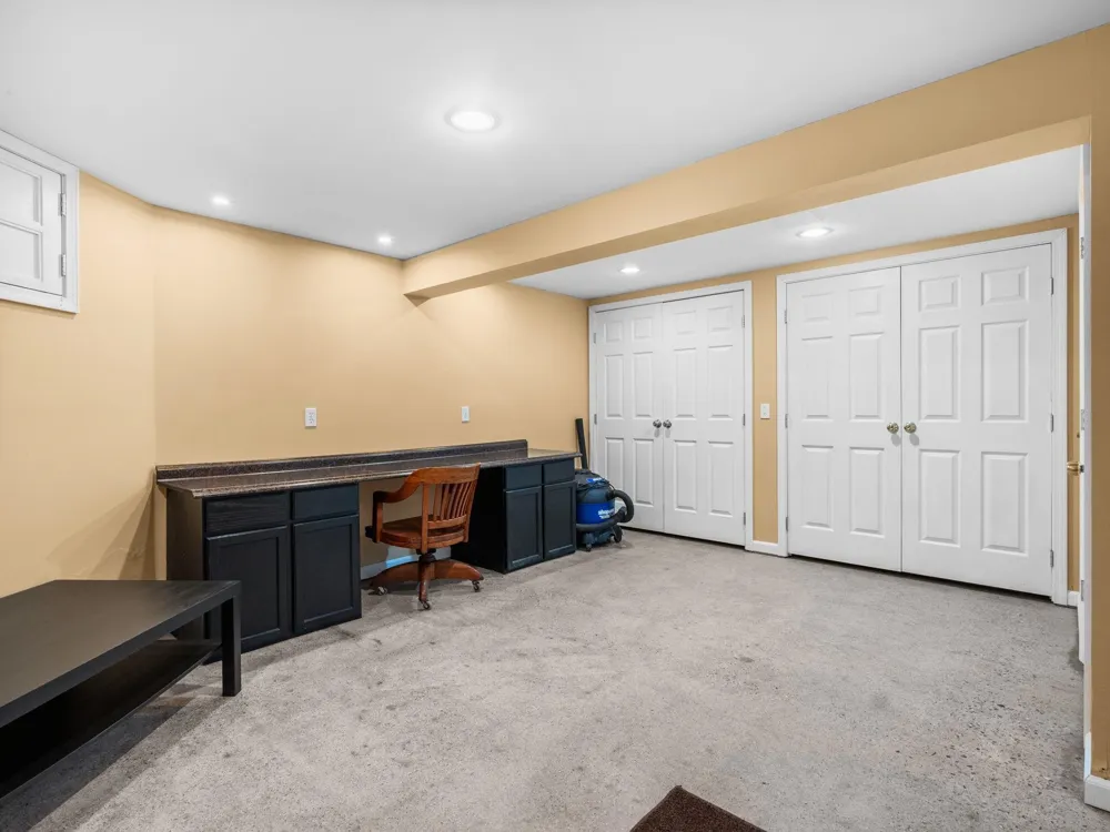 7370 Maple Terrace Avenue Peninsula Township, MI 49686