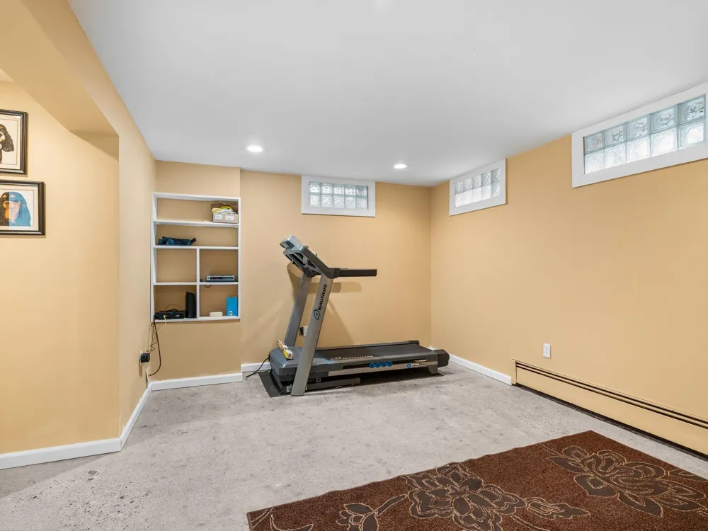 7370 Maple Terrace Avenue Peninsula Township, MI 49686
