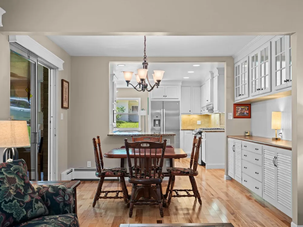 7370 Maple Terrace Avenue Peninsula Township, MI 49686