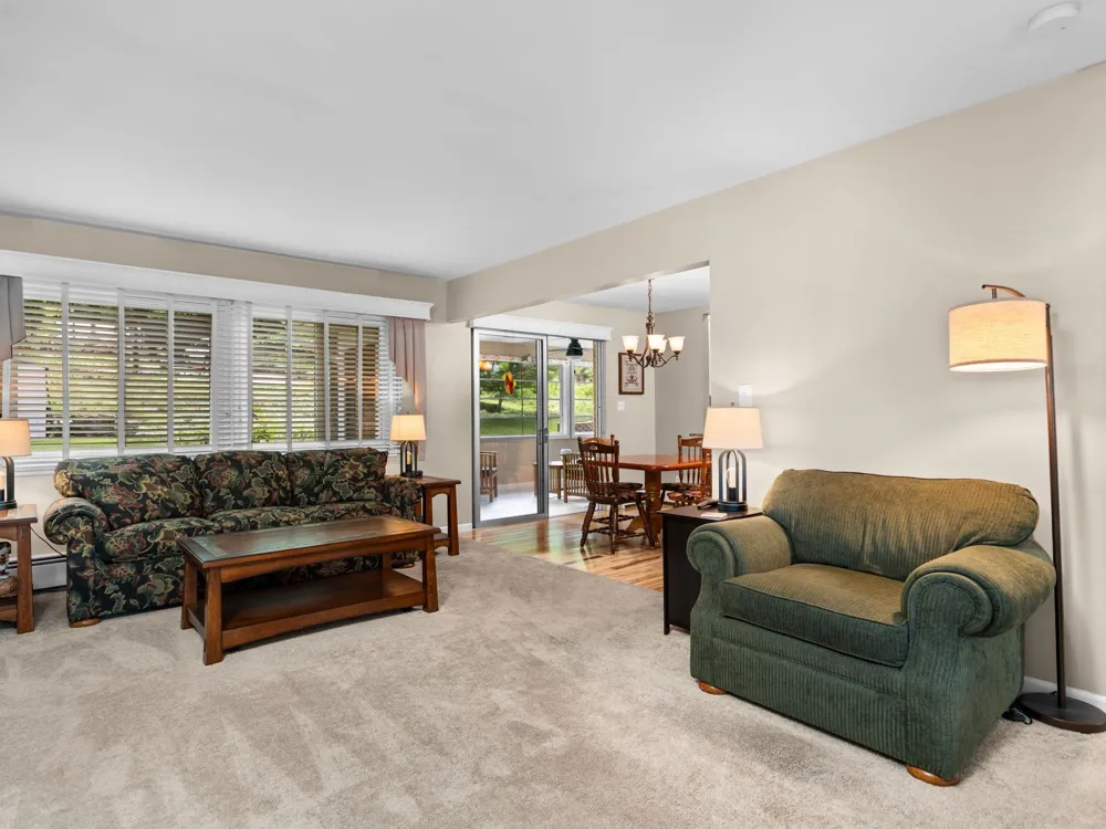 7370 Maple Terrace Avenue Peninsula Township, MI 49686