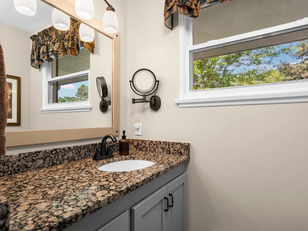 7370 Maple Terrace Avenue Peninsula Township, MI 49686