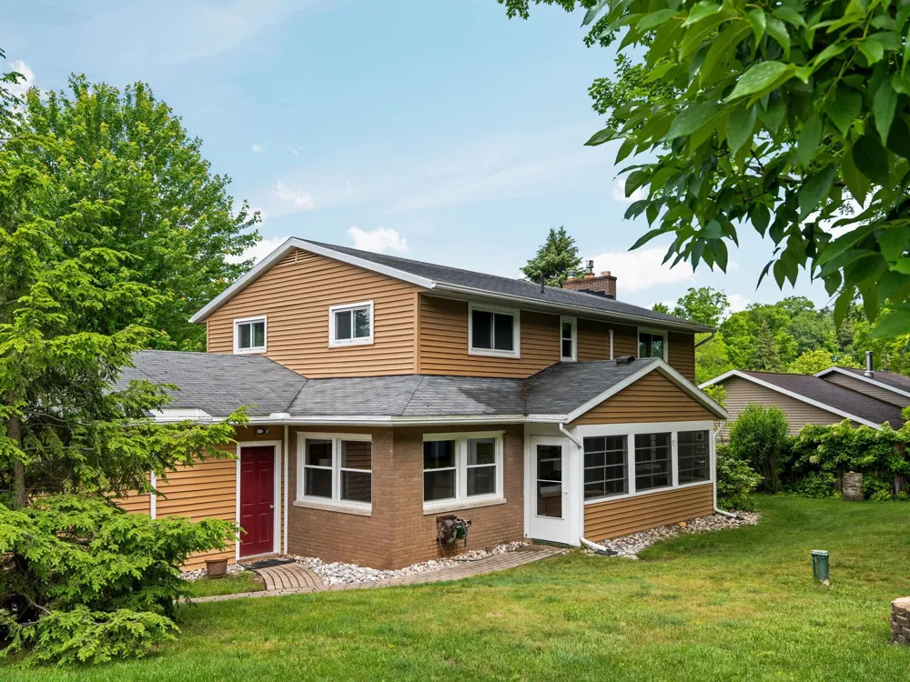 7370 Maple Terrace Avenue Peninsula Township, MI 49686