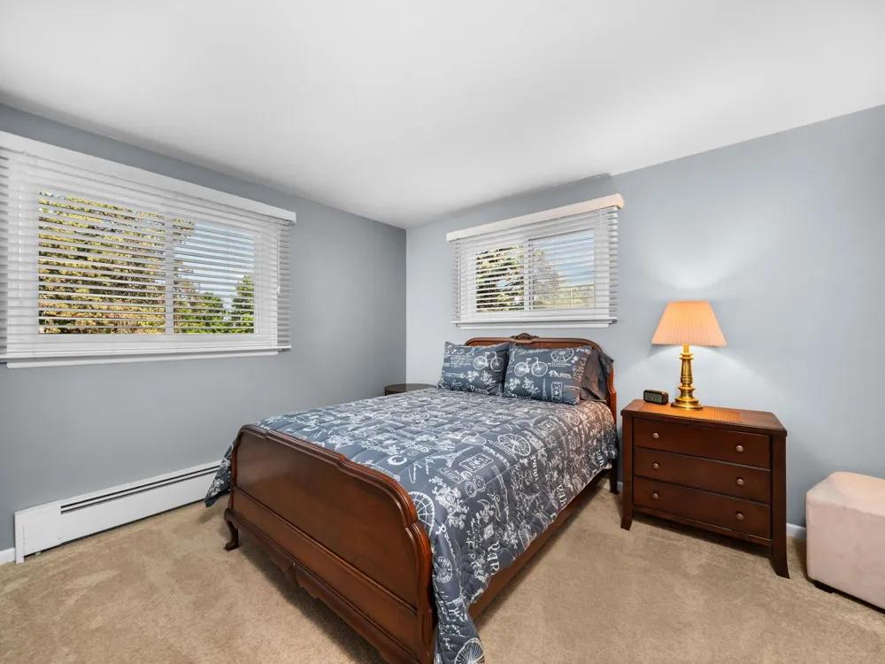 7370 Maple Terrace Avenue Peninsula Township, MI 49686
