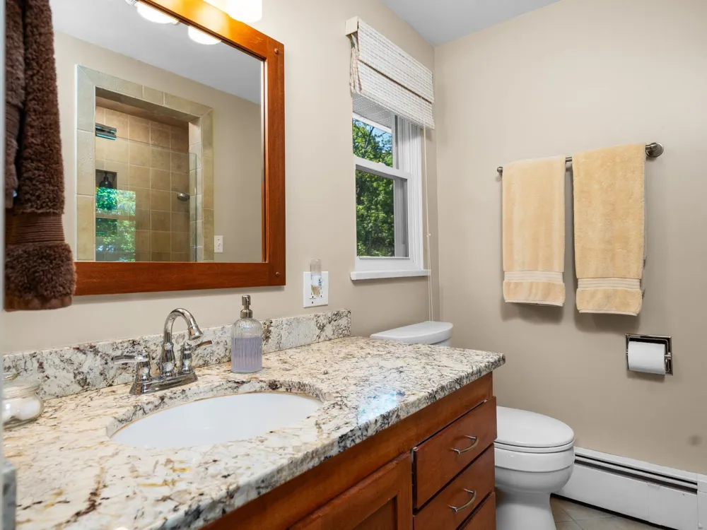 7370 Maple Terrace Avenue Peninsula Township, MI 49686