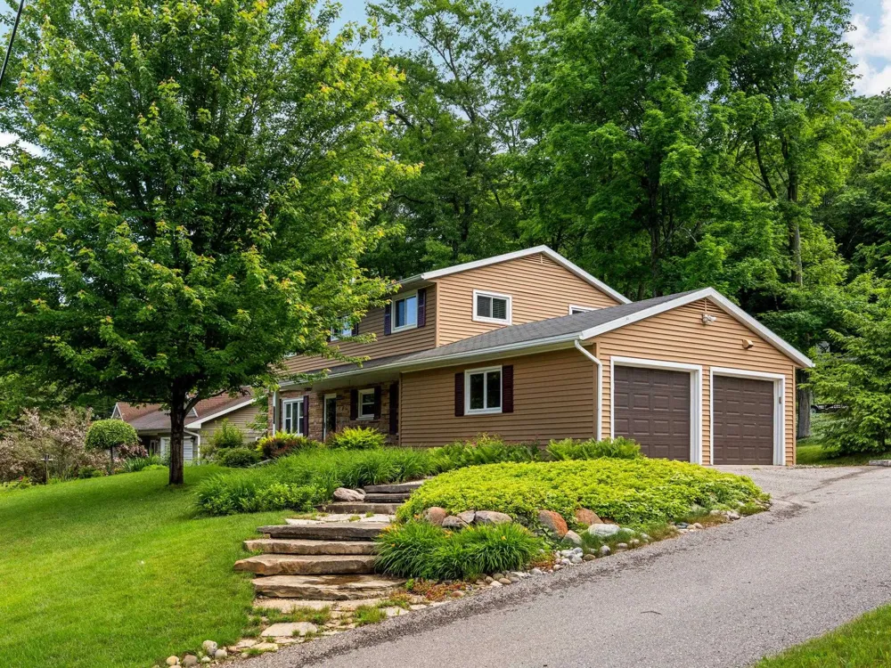 7370 Maple Terrace Avenue Peninsula Township, MI 49686