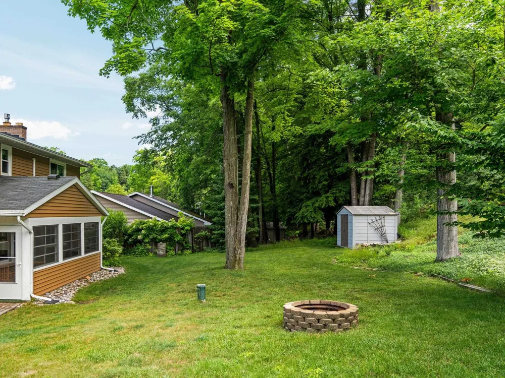 7370 Maple Terrace Avenue Peninsula Township, MI 49686