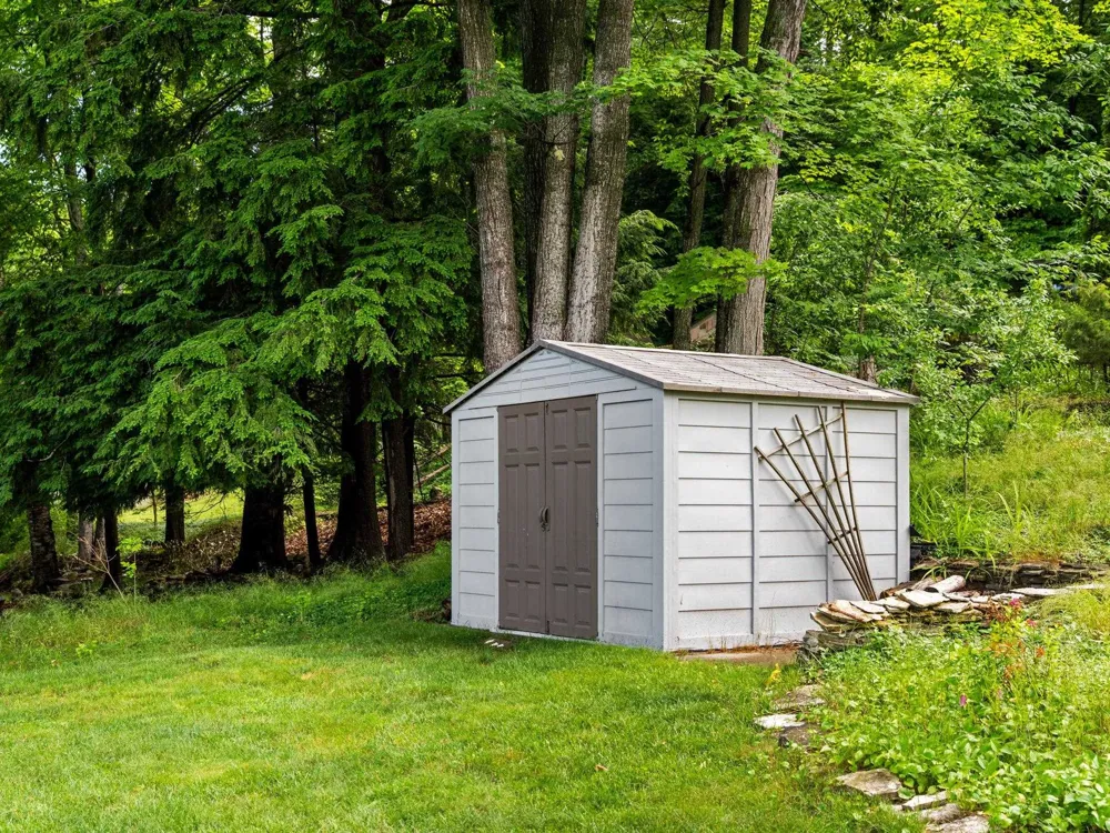 7370 Maple Terrace Avenue Peninsula Township, MI 49686