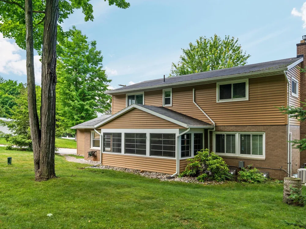 7370 Maple Terrace Avenue Peninsula Township, MI 49686