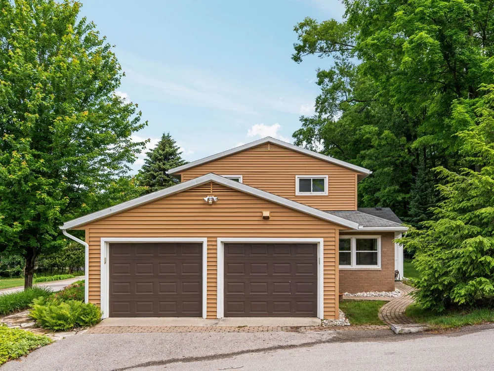7370 Maple Terrace Avenue Peninsula Township, MI 49686