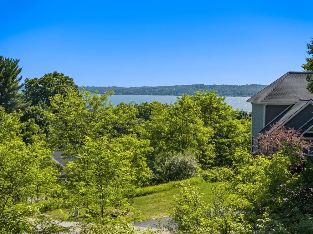 781 Wind Drift Drive Garfield Charter Township, MI 49684