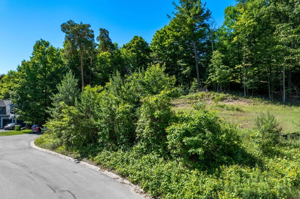 781 Wind Drift Drive Garfield Charter Township, MI 49684