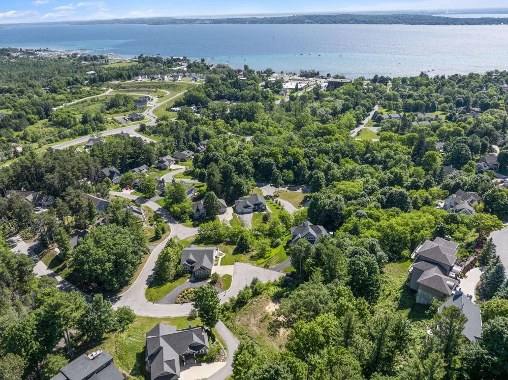 781 Wind Drift Drive Garfield Charter Township, MI 49684