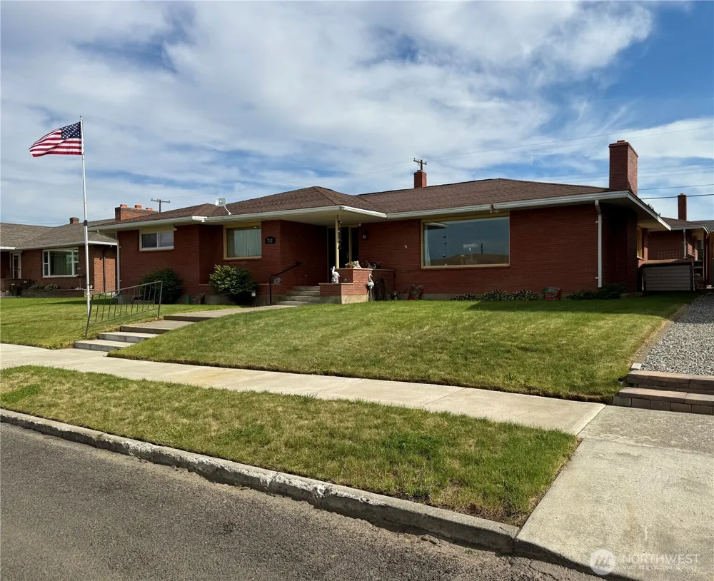 712 E 2nd Avenue Odessa, WA 99159