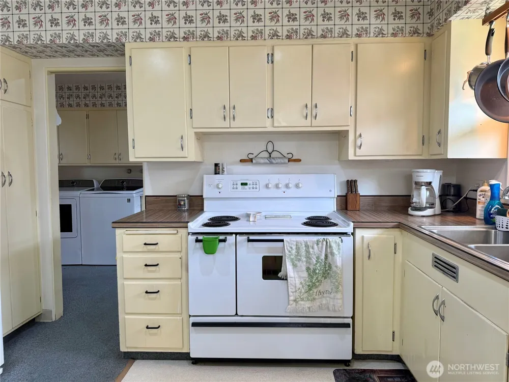 712 E 2nd Avenue Odessa, WA 99159
