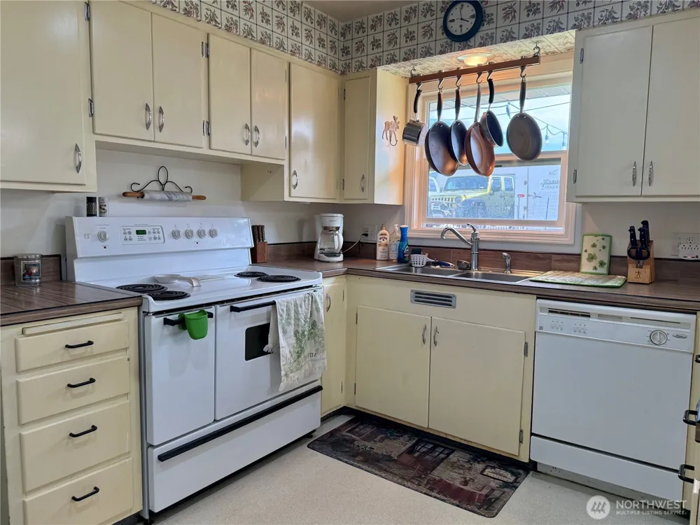 712 E 2nd Avenue Odessa, WA 99159