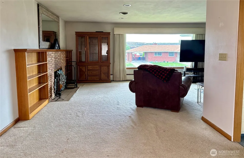 712 E 2nd Avenue Odessa, WA 99159
