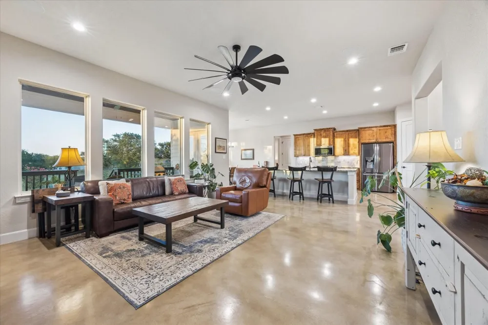 219 Flanders Fischer, TX 78623