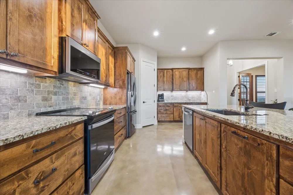219 Flanders Fischer, TX 78623