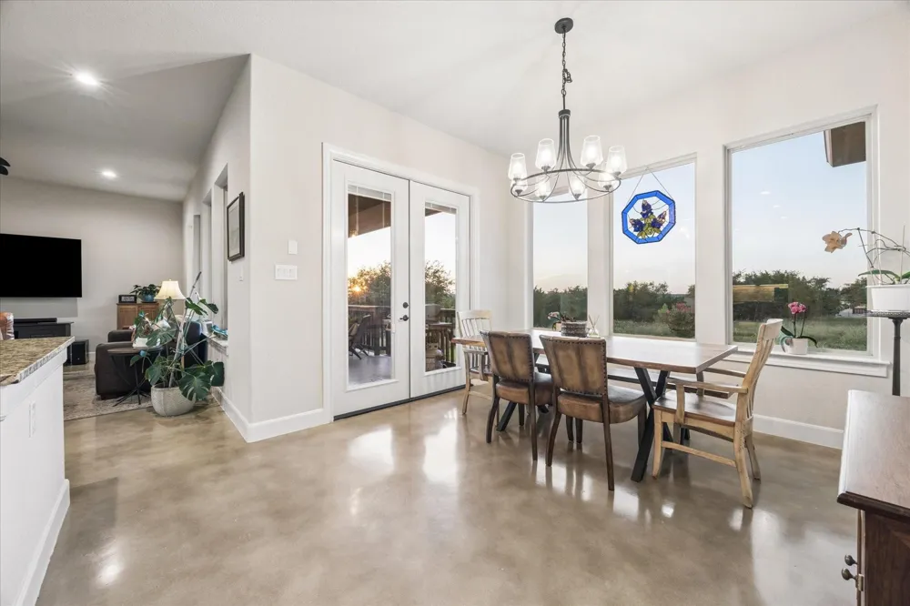 219 Flanders Fischer, TX 78623