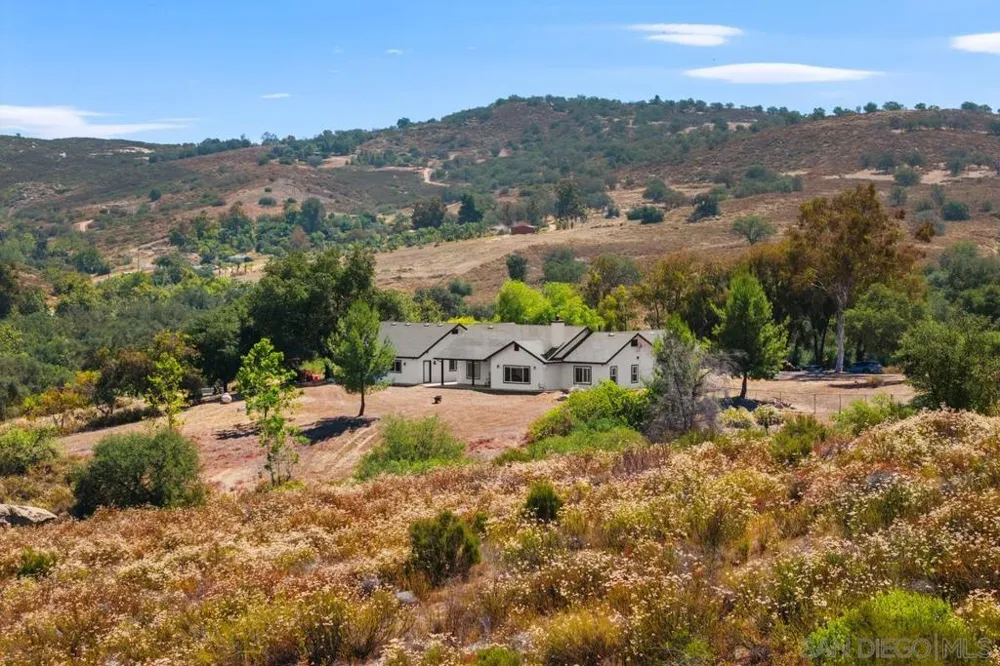 23895 Ladrido Ramona, CA 92065