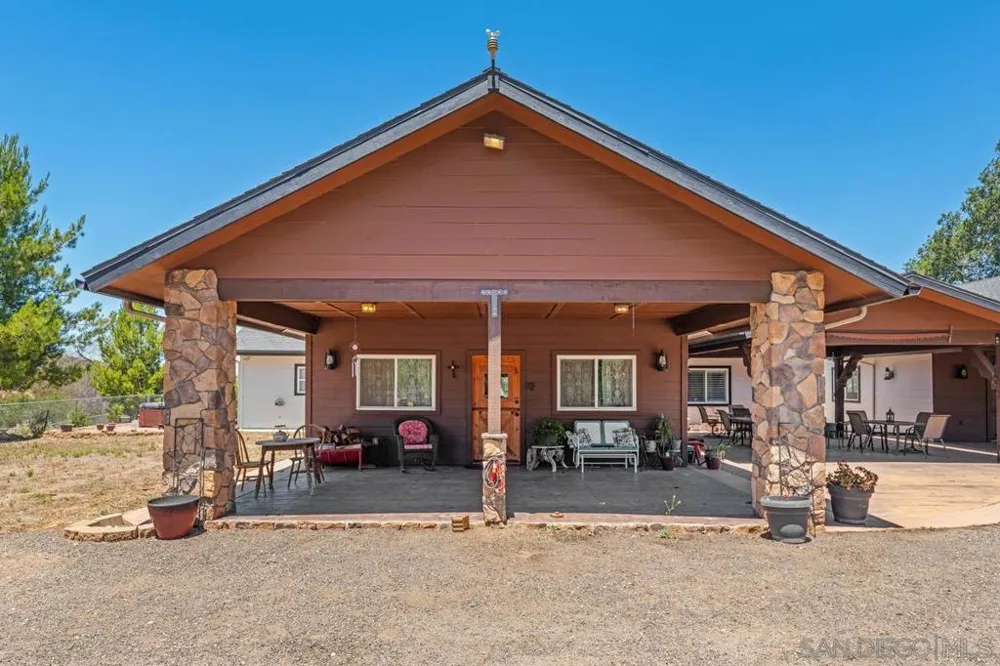 23895 Ladrido Ramona, CA 92065