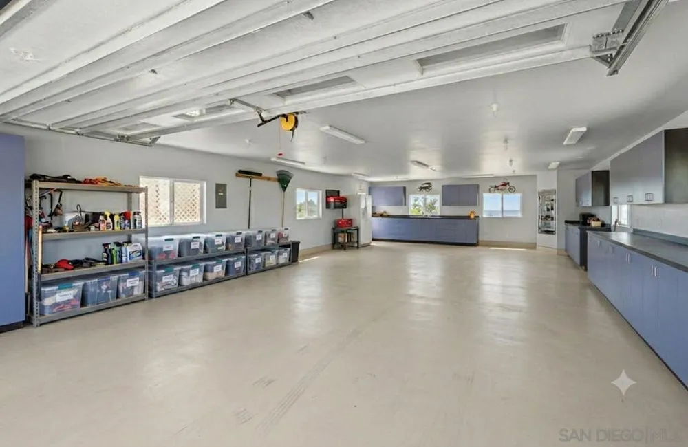 23895 Ladrido Ramona, CA 92065