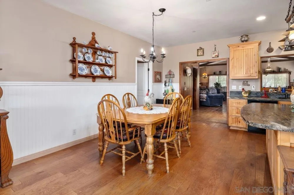 23895 Ladrido Ramona, CA 92065