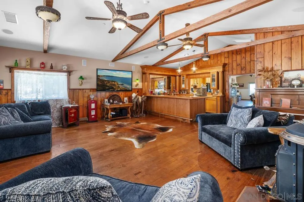 23895 Ladrido Ramona, CA 92065