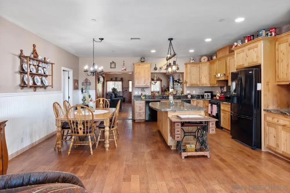 23895 Ladrido Ramona, CA 92065