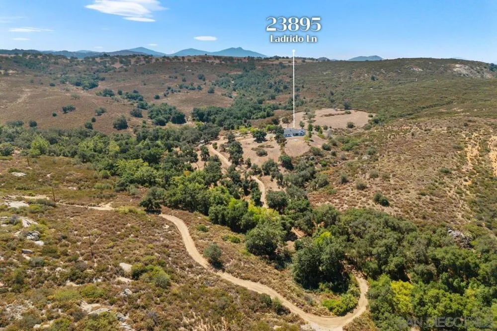 23895 Ladrido Ramona, CA 92065
