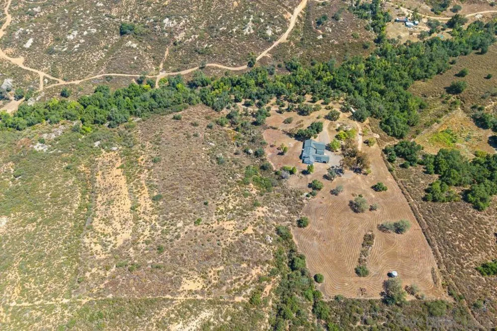 23895 Ladrido Ramona, CA 92065