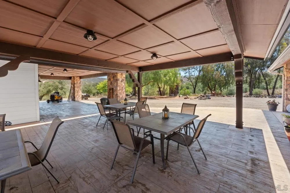 23895 Ladrido Ramona, CA 92065