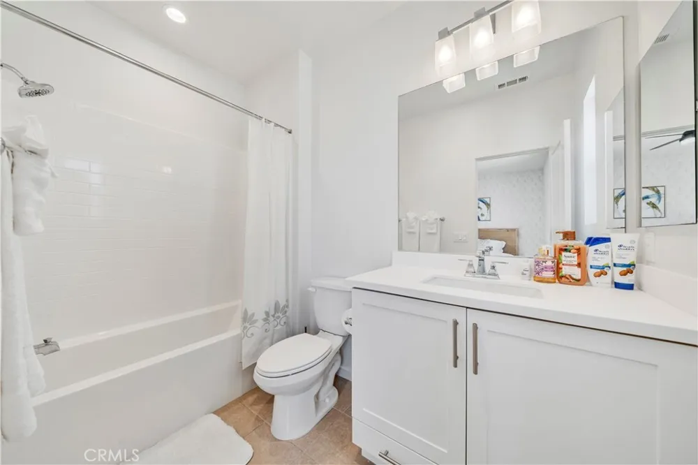 118 Terrapin Irvine, CA 92618