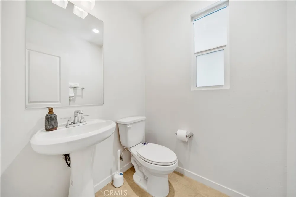 118 Terrapin Irvine, CA 92618