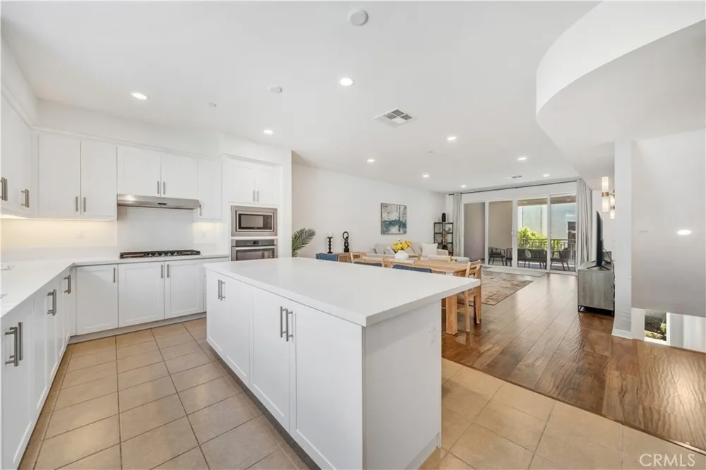 118 Terrapin Irvine, CA 92618