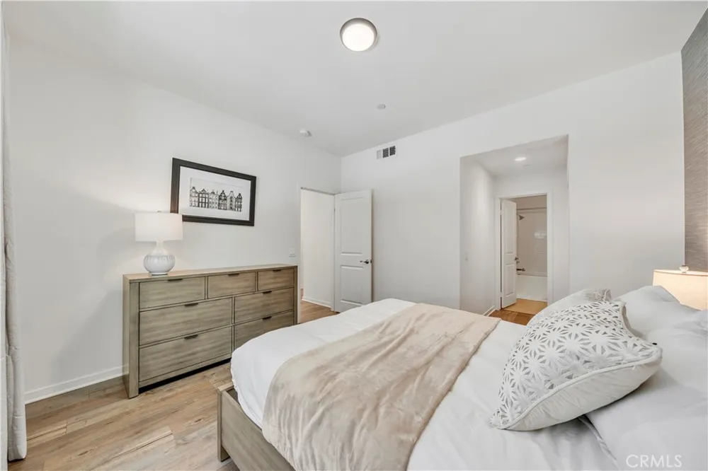 118 Terrapin Irvine, CA 92618
