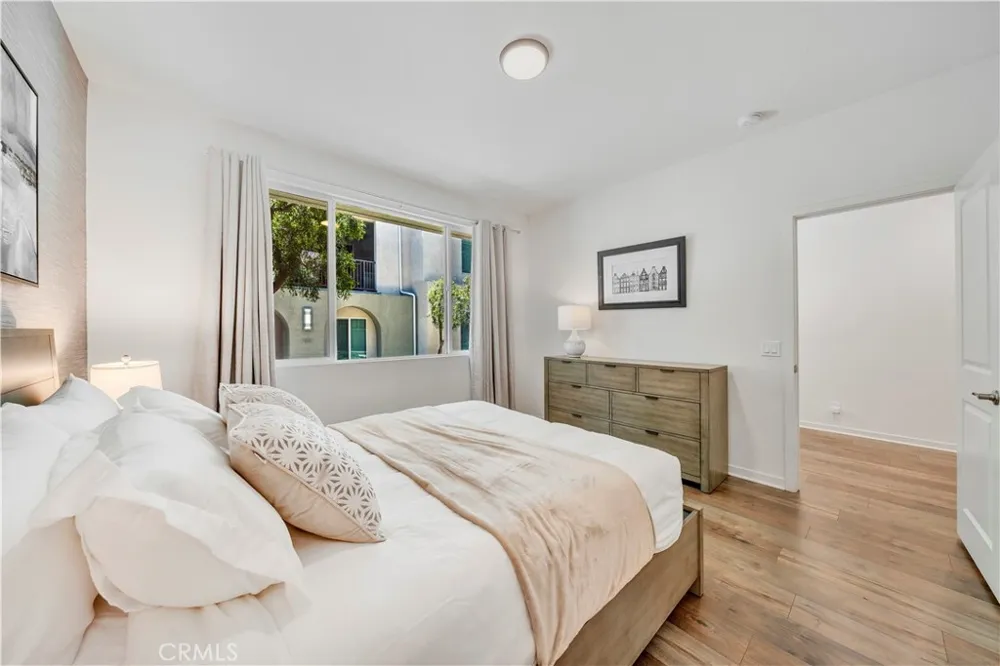 118 Terrapin Irvine, CA 92618