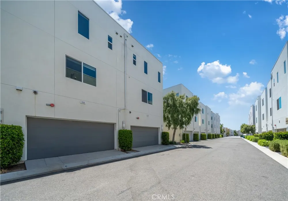 118 Terrapin Irvine, CA 92618