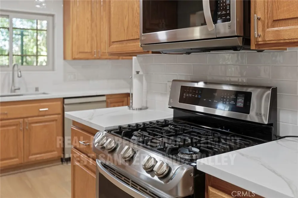 12920 Aetna St. Van Nuys, CA 91401