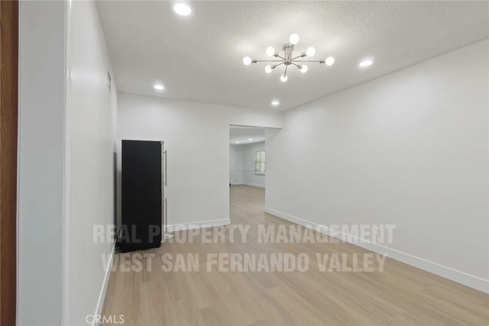 12920 Aetna St. Van Nuys, CA 91401
