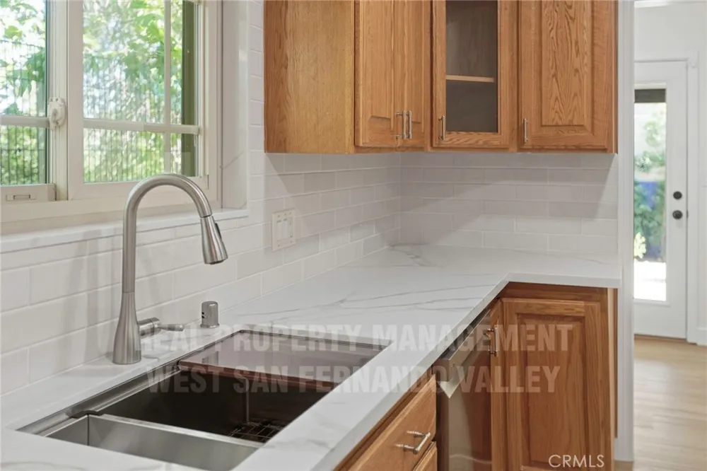 12920 Aetna St. Van Nuys, CA 91401