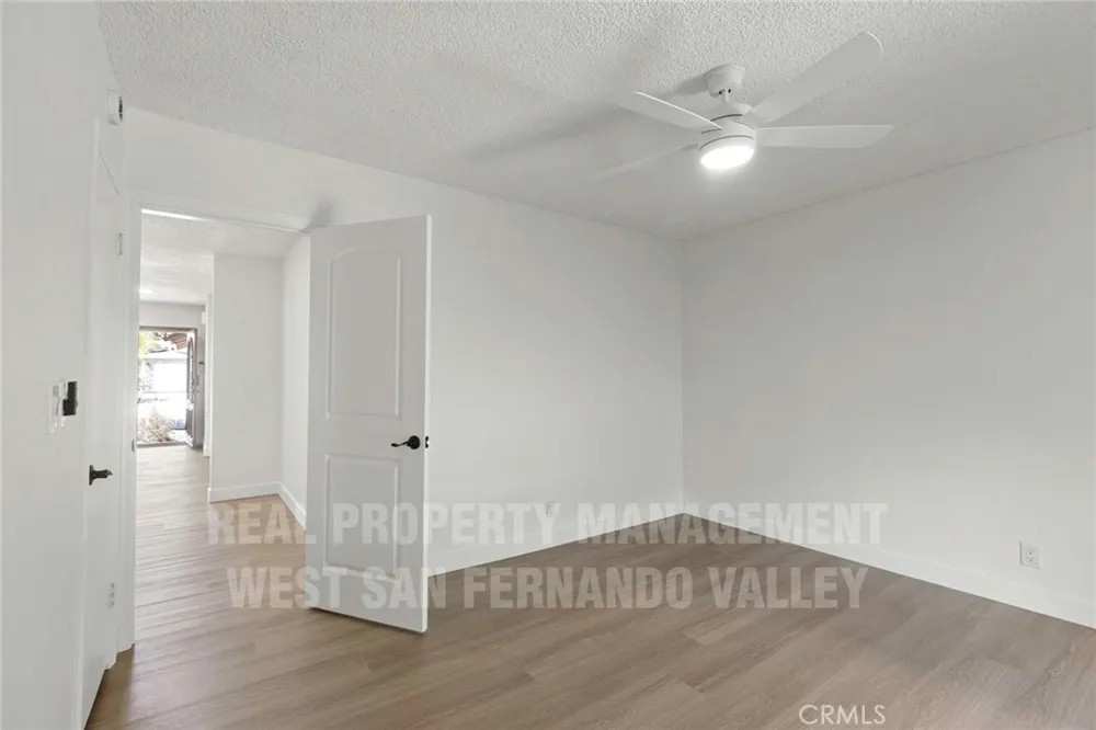 12920 Aetna St. Van Nuys, CA 91401
