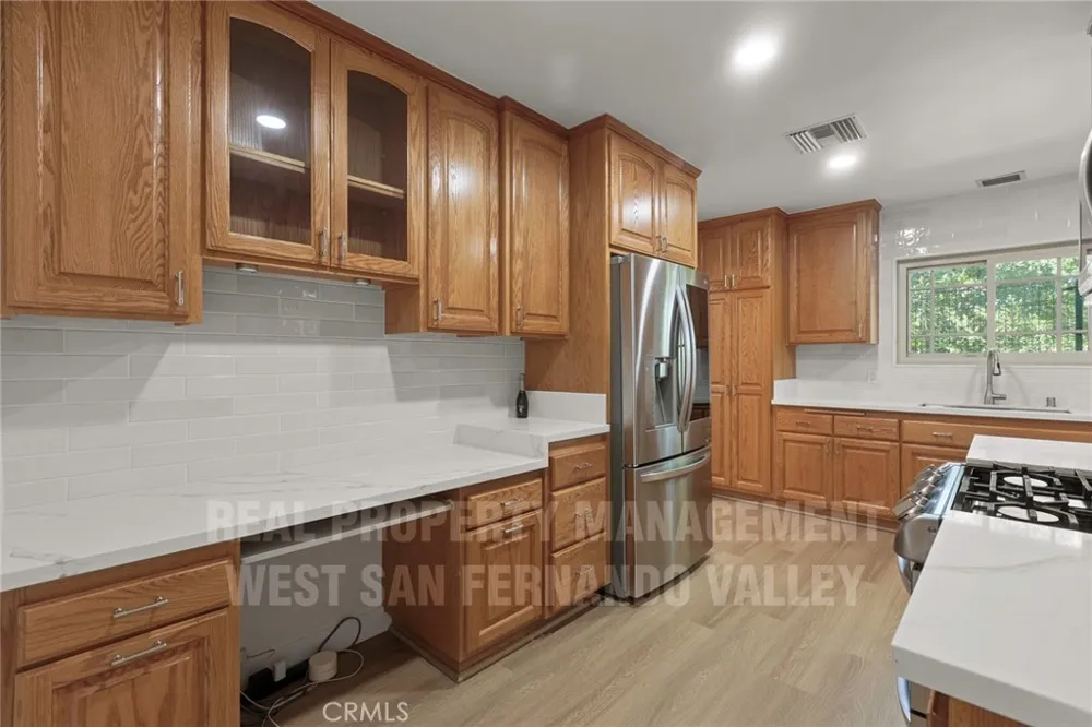 12920 Aetna St. Van Nuys, CA 91401