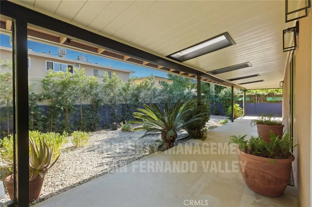 12920 Aetna St. Van Nuys, CA 91401