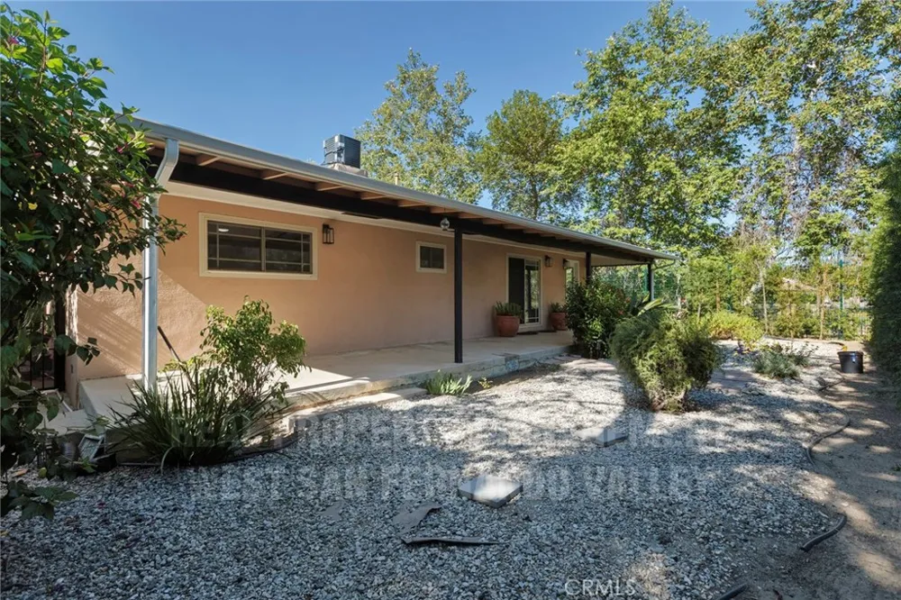 12920 Aetna St. Van Nuys, CA 91401